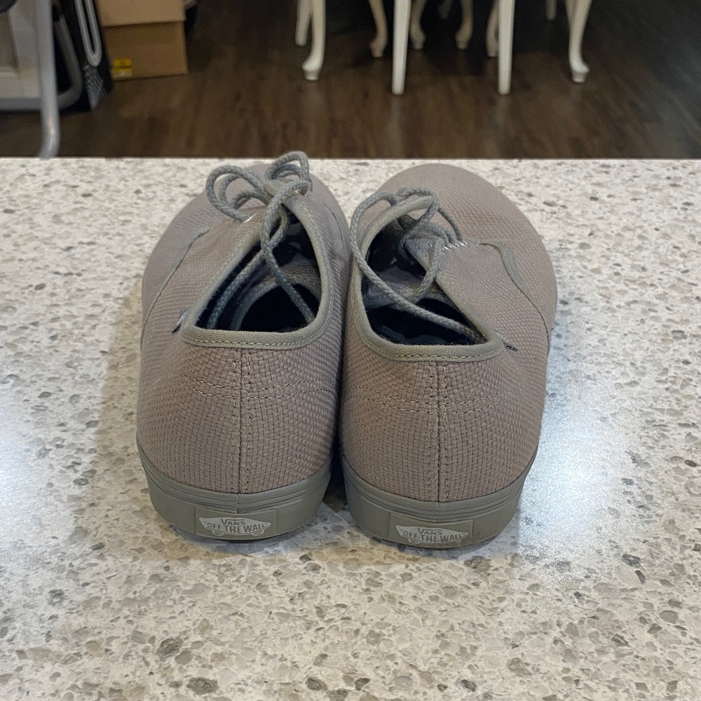 Vans Madero - Picture 4 of 6